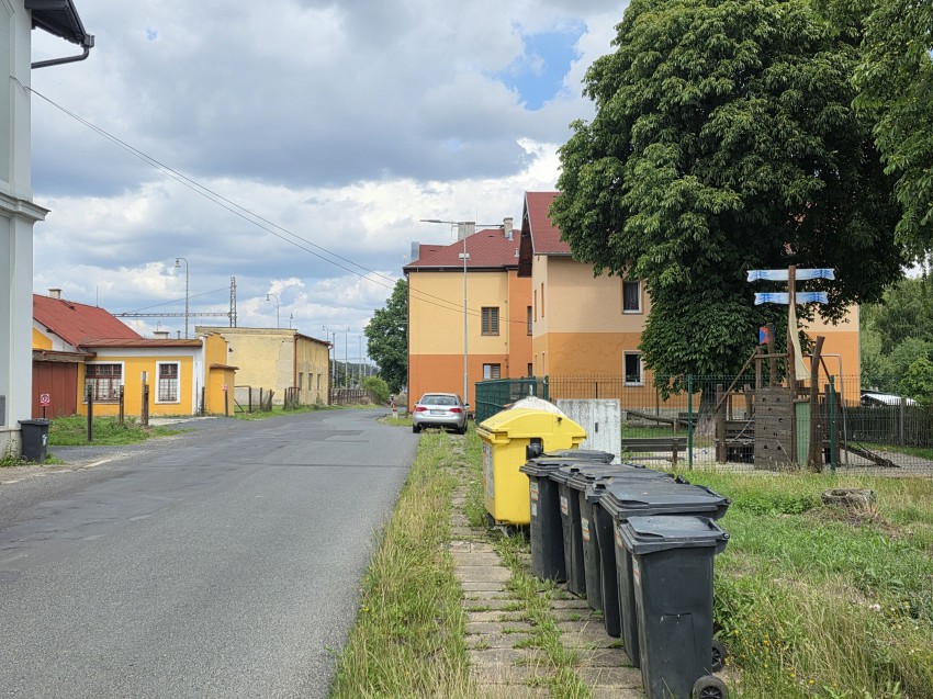 Bahnhof, gesehen von der Caféterrasse